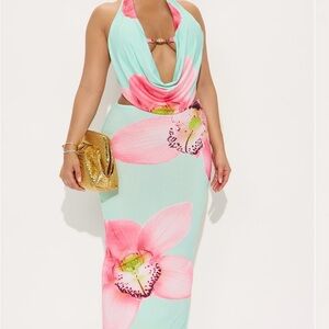 Fashion Nova Sabrina Floral Maxi Dress